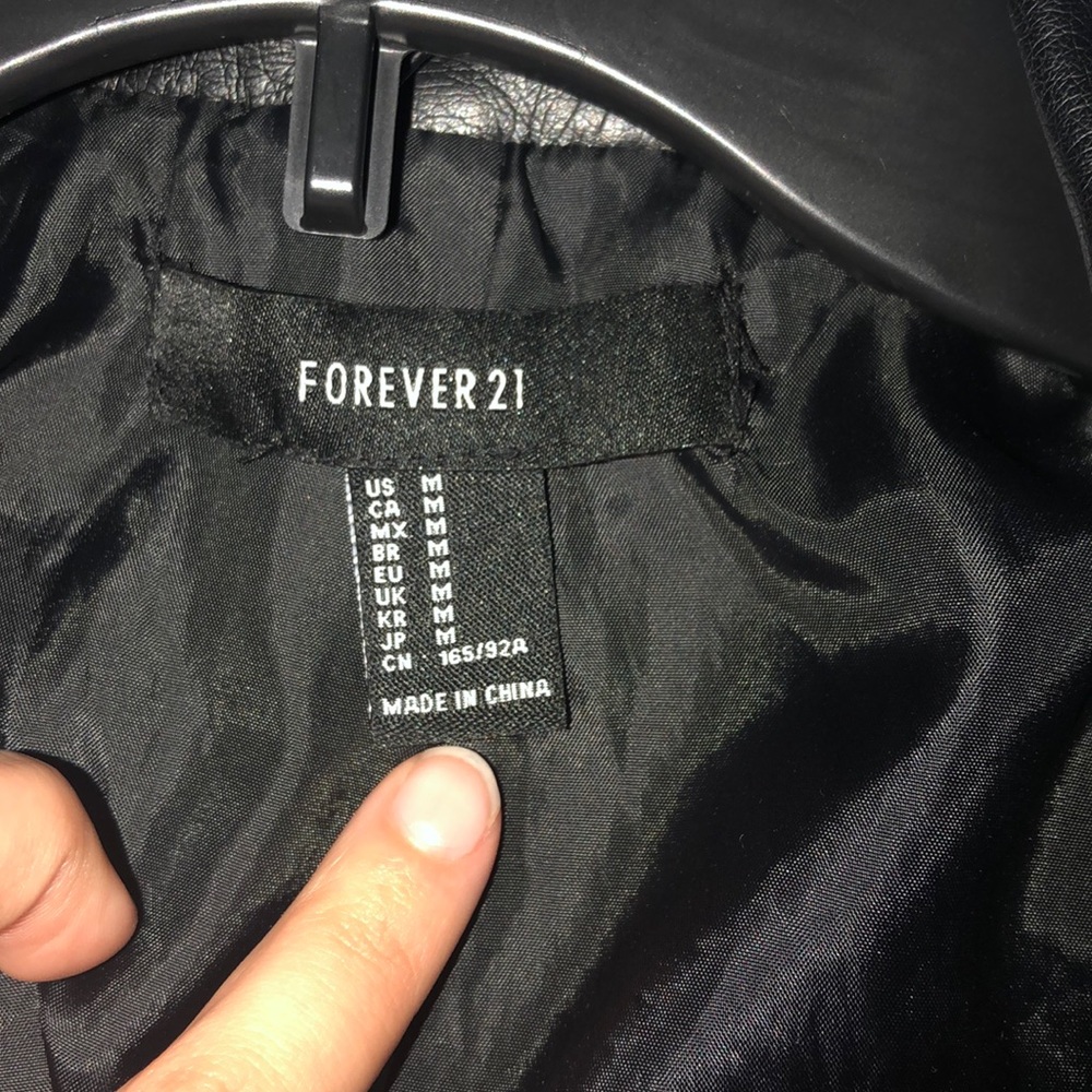 Leather jacket - Picture 3 of 5